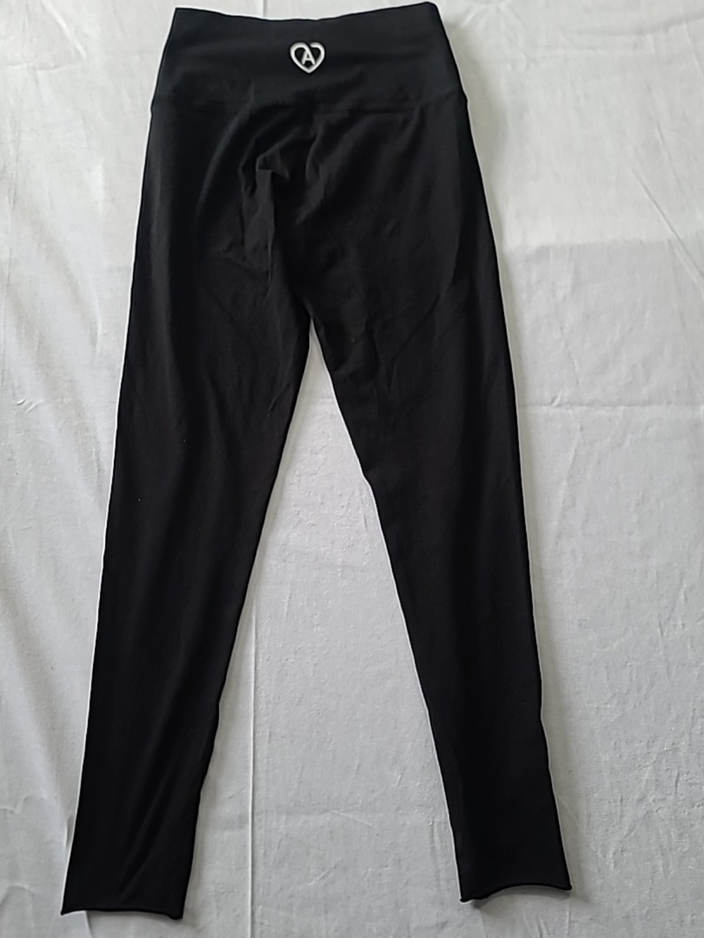 Aritzia Heart Motif Thank You Leggings Black Size Small Activewear - Picture 7 of 8